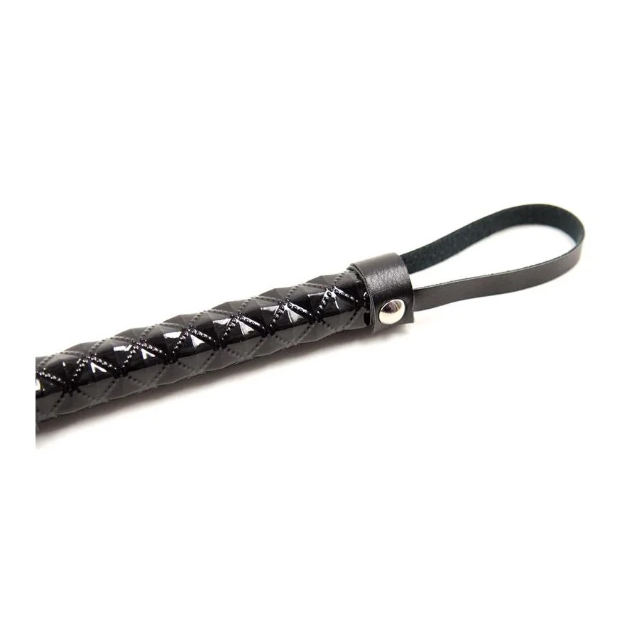 Flogger Patron de Diamante y Mango de Metal 39 cm Negro