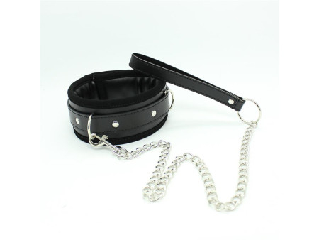 Collar con Correa de Metal e Interior Acolchado Negro