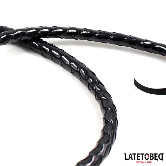 Latigo Negro Brillante 138cm
