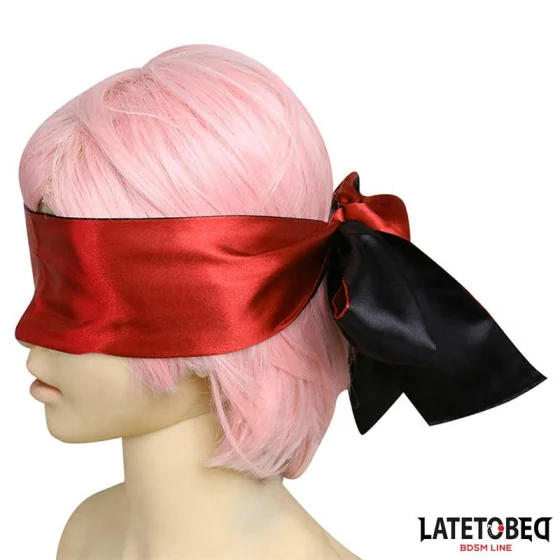 Antifaz de Saten Rojo y Negro