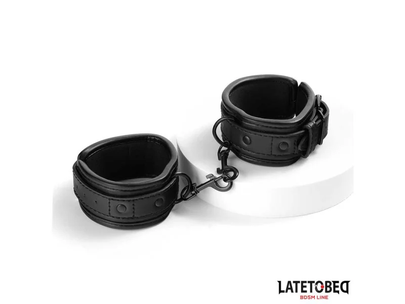Restricciones con Collar con Correa y Esposas