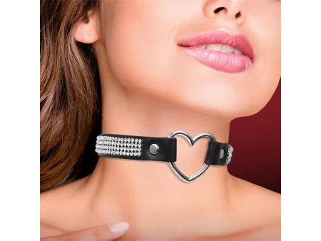 Collar con Corazon y Pedreria Estilo Choker Cuero Vegano Talla Unica