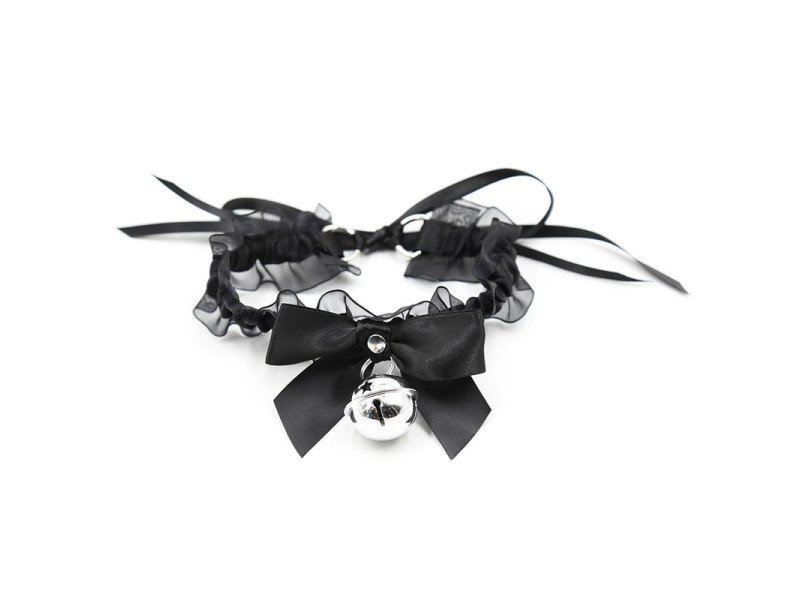 Collar con Lazo Cascabel y Encaje