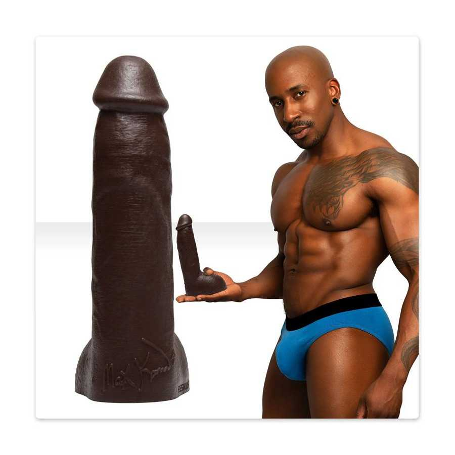 Dildo Max Connor