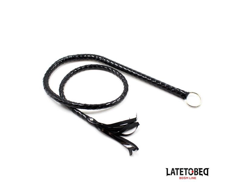 Latigo Negro Brillante 138cm