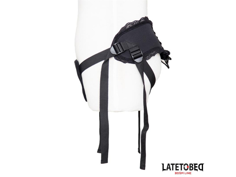 Arnes Strap On Encaje con Anillo Silicona Ajustable