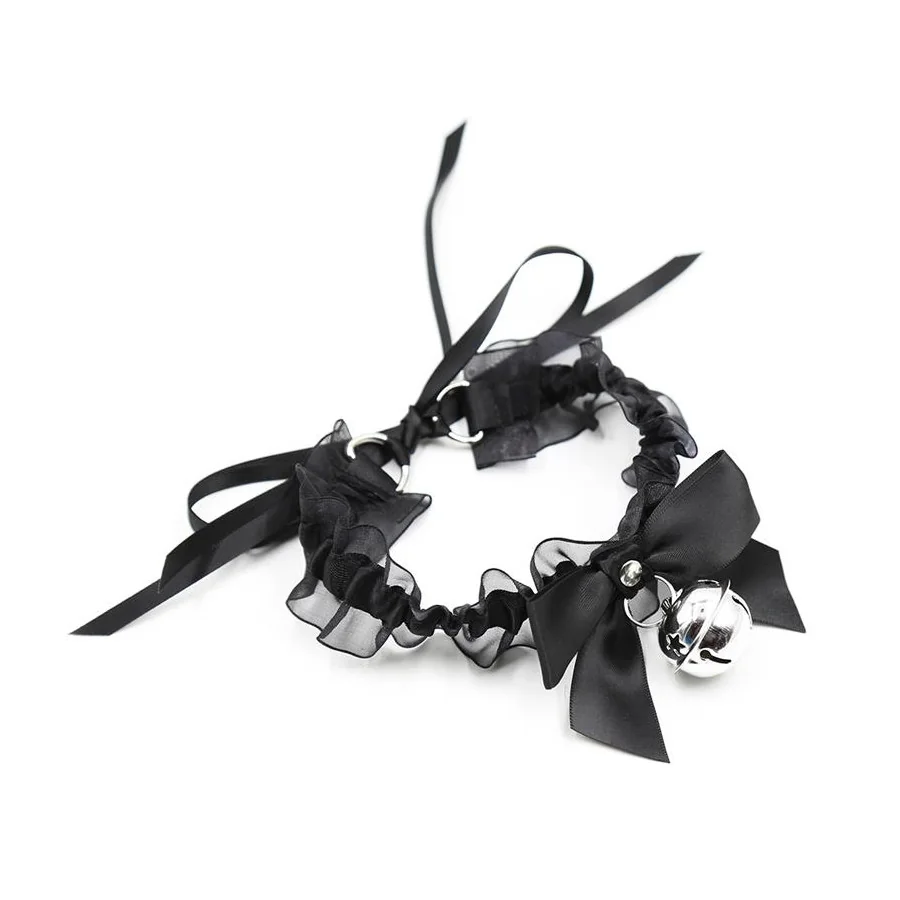 Collar con Lazo Cascabel y Encaje