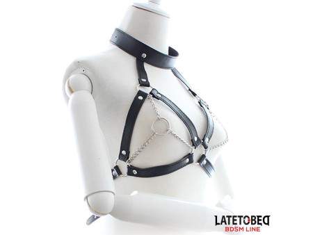Arnes Bondage con Copas Abiertas y Cadenas Arnes Bondage con Copas Abiertas y Cadenas